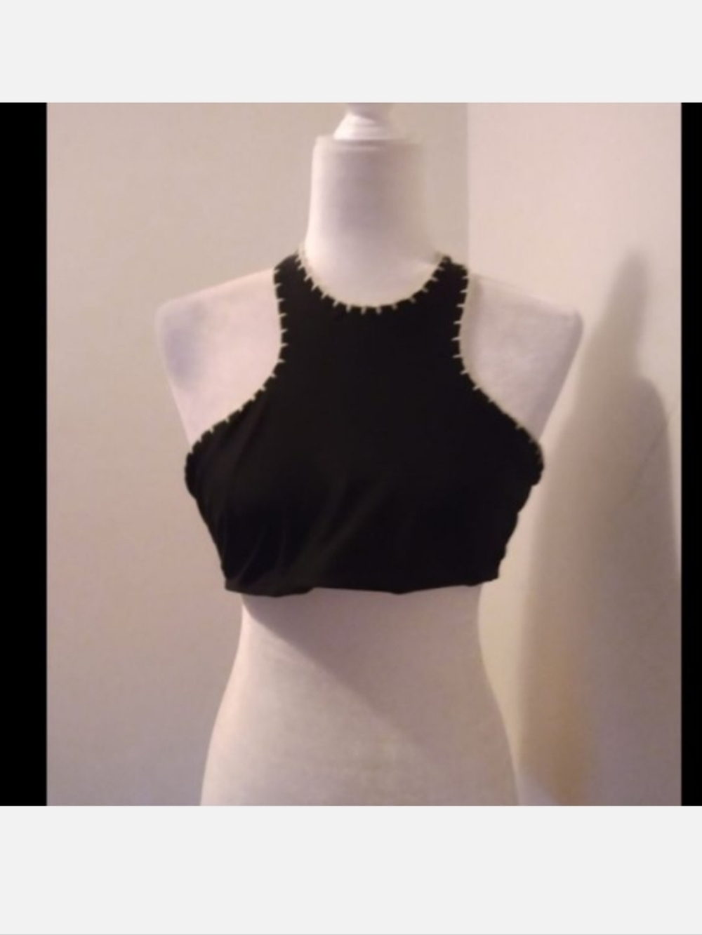 LOVERS + FRIENDS Halter Bikini Contrast Trim Top Sz M - Picture 1 of 3
